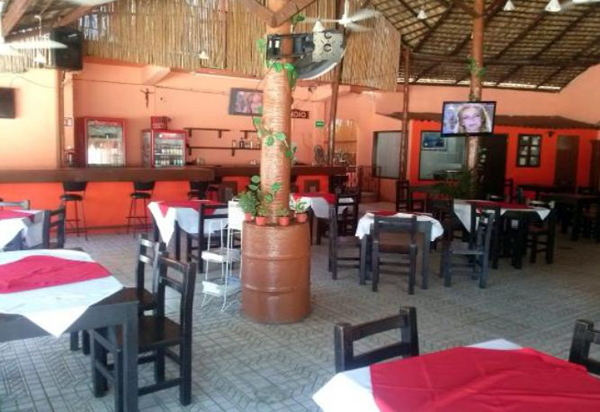 John's Place - Restaurant and Bar — photograph 10